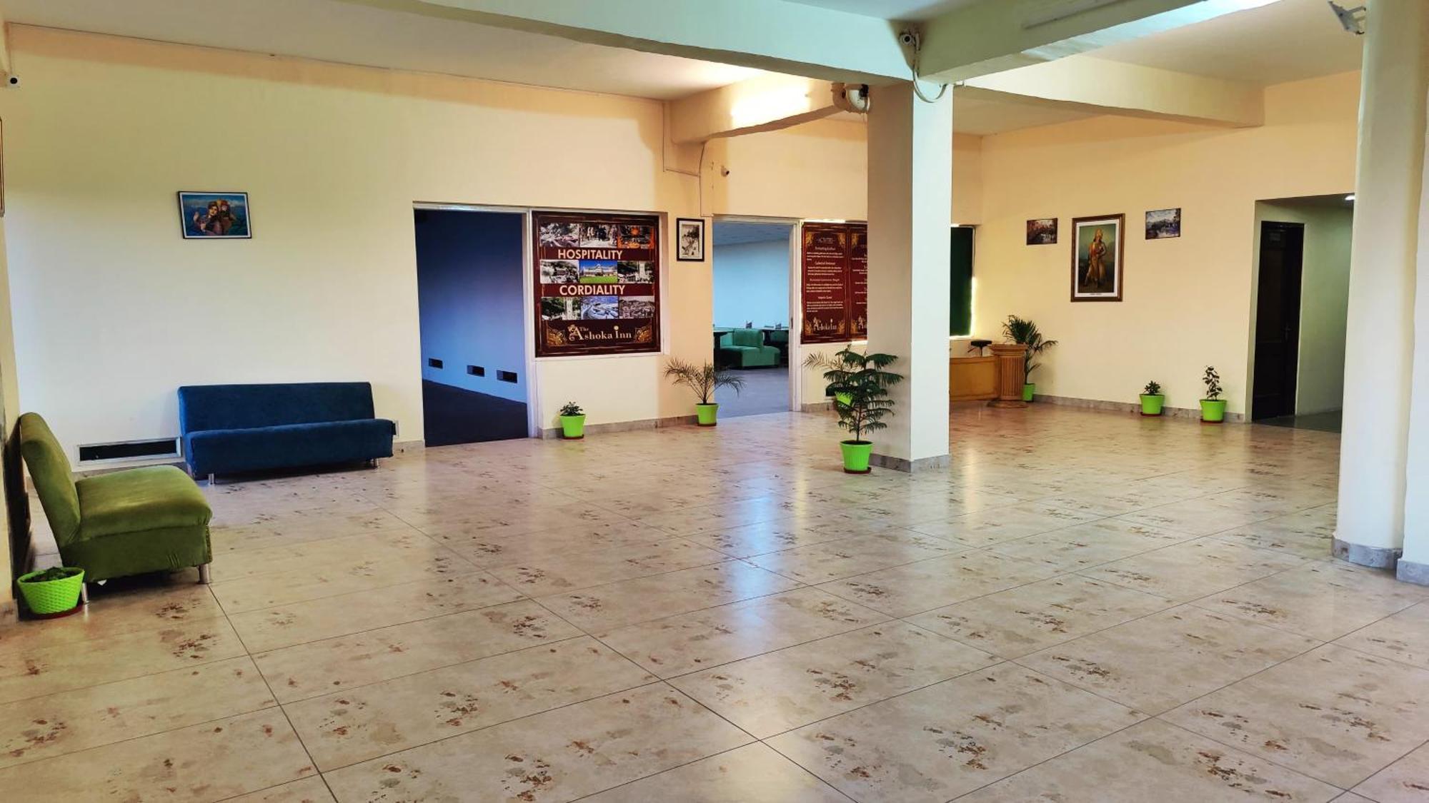 The Ashoka Inn 300Mts Walkable From Mall Road Shimla Ngoại thất bức ảnh