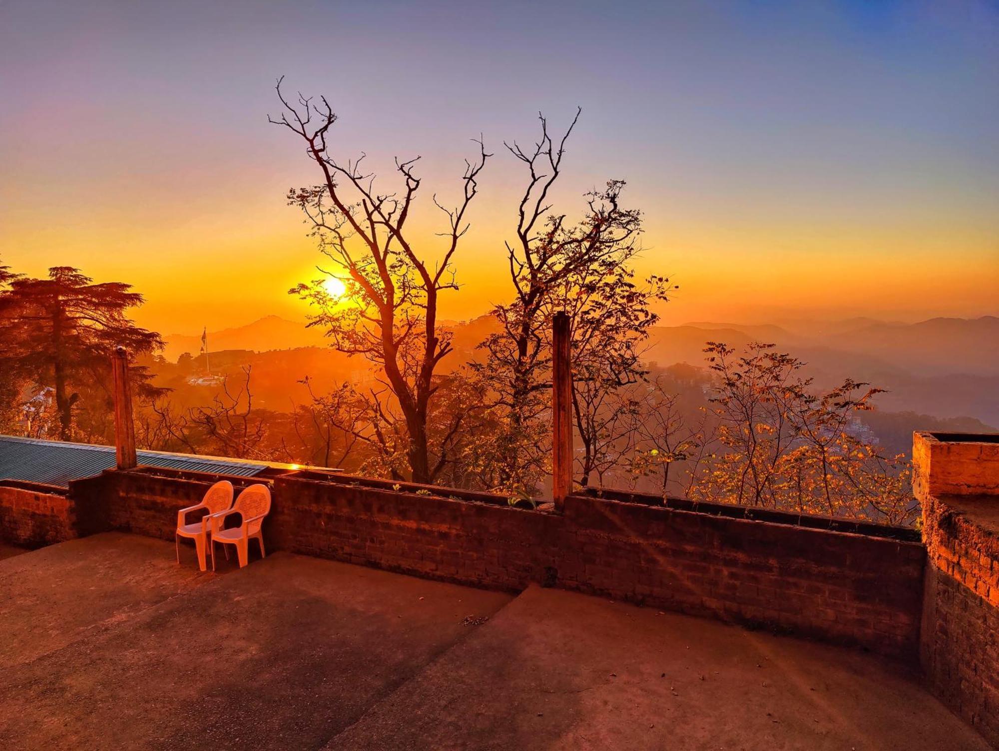 The Ashoka Inn 300Mts Walkable From Mall Road Shimla Ngoại thất bức ảnh