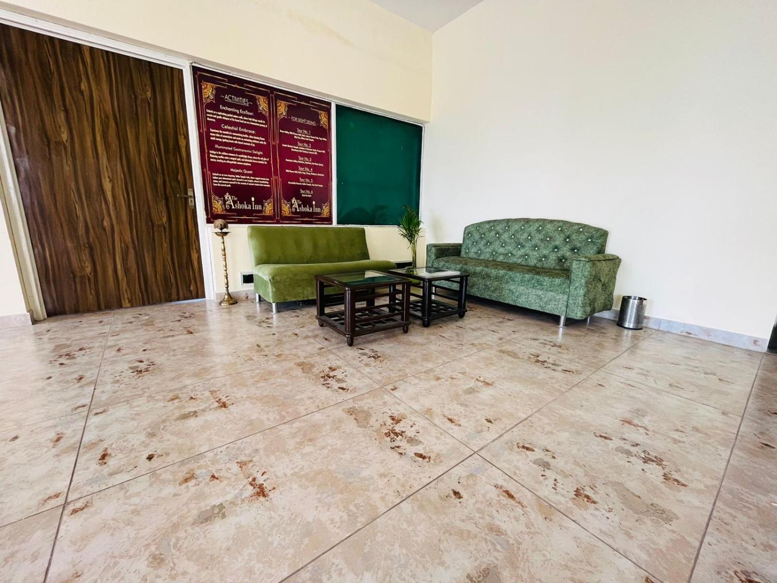 The Ashoka Inn 300Mts Walkable From Mall Road Shimla Ngoại thất bức ảnh