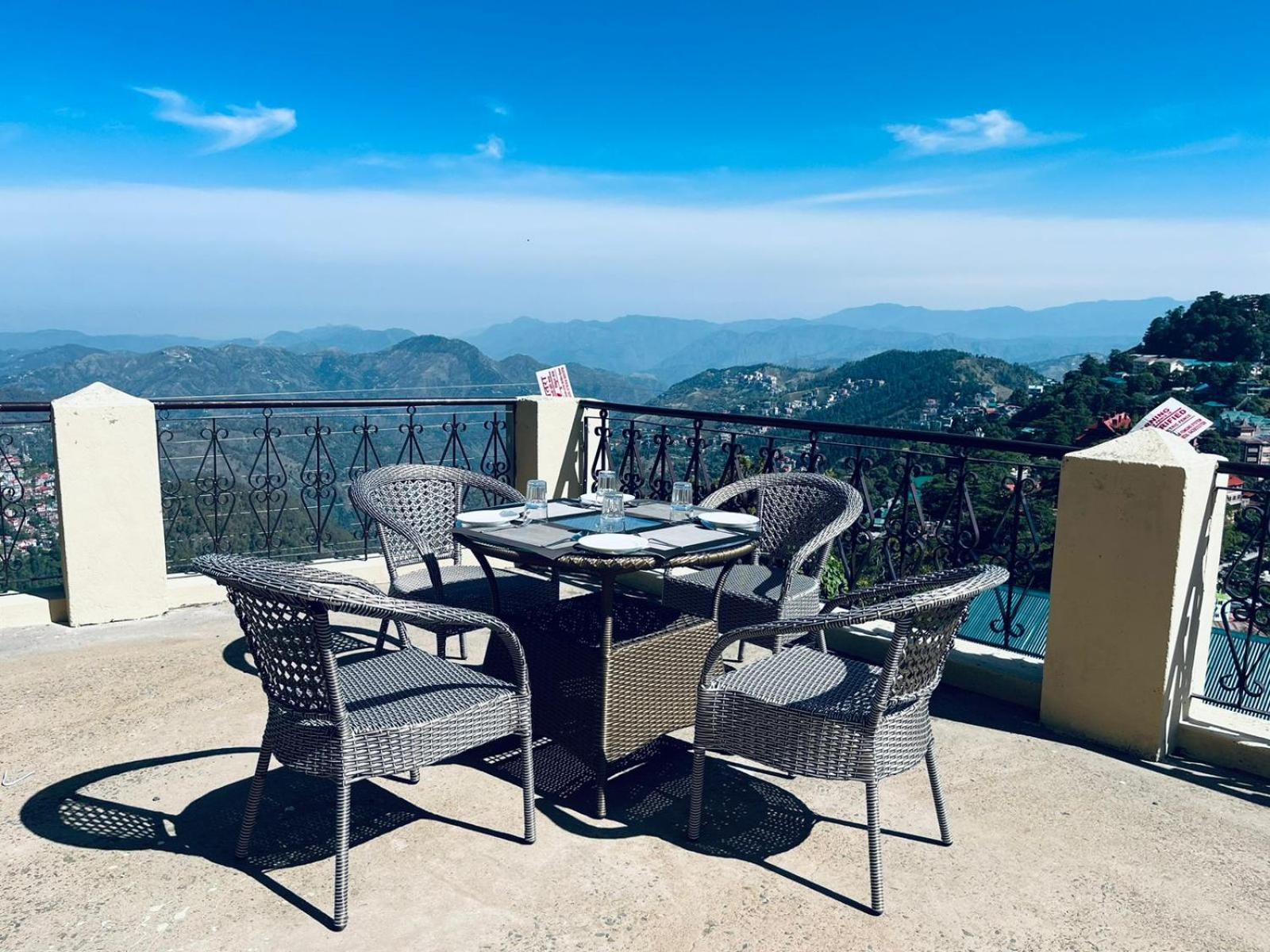 The Ashoka Inn 300Mts Walkable From Mall Road Shimla Ngoại thất bức ảnh