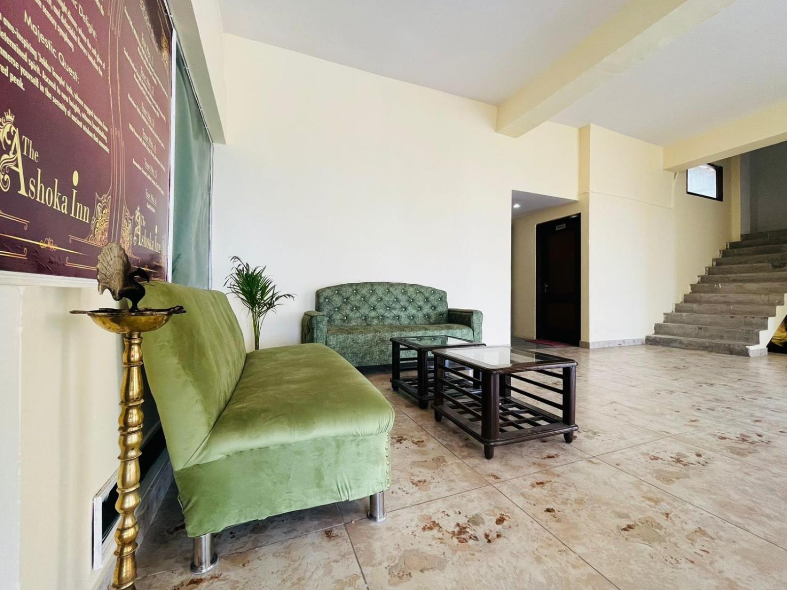 The Ashoka Inn 300Mts Walkable From Mall Road Shimla Ngoại thất bức ảnh