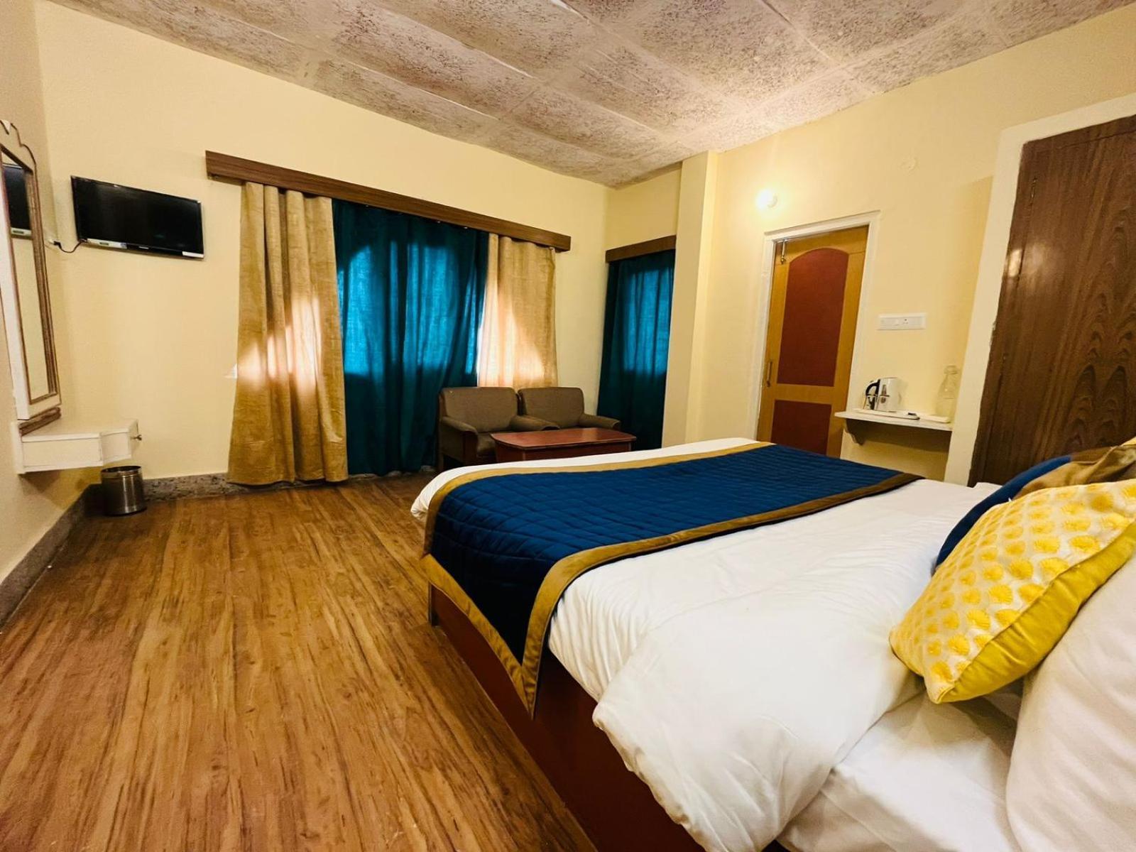 The Ashoka Inn 300Mts Walkable From Mall Road Shimla Ngoại thất bức ảnh